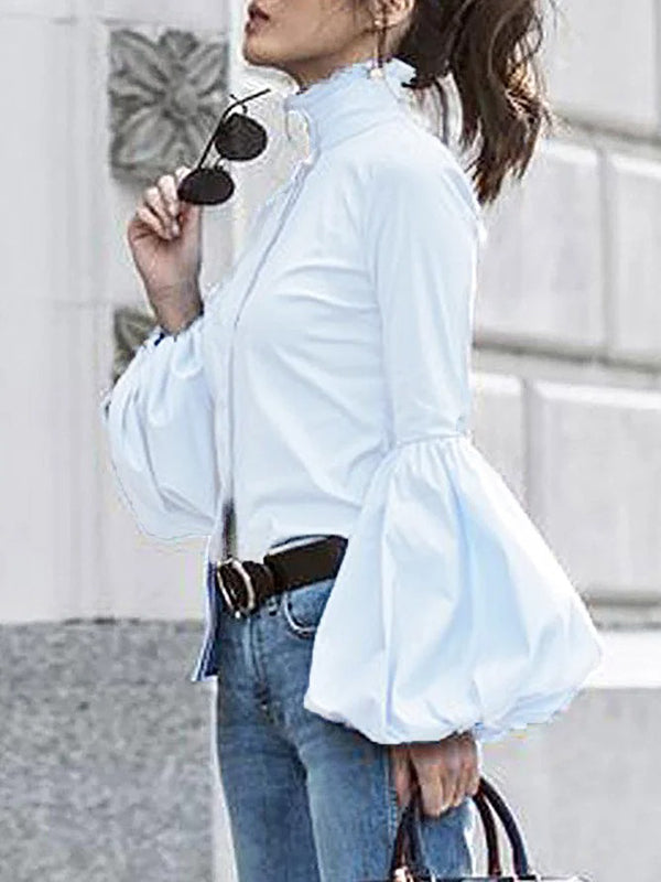 Well Tailored Blouse with a Graceful Silhouette