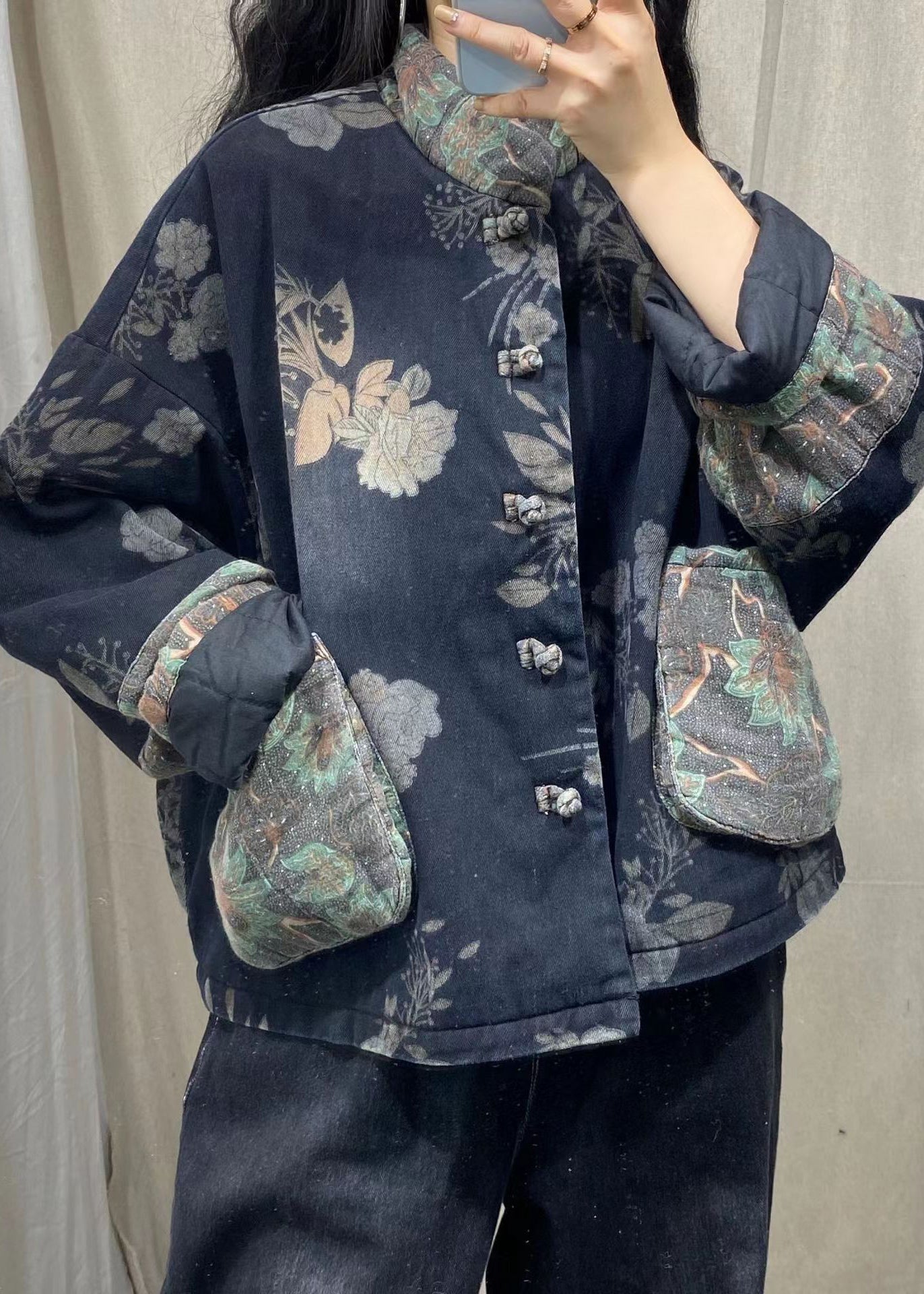 Gracefully Styled Jacket for Any Occasion