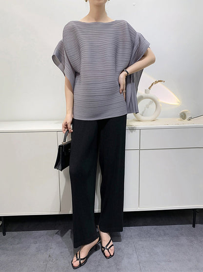 Well Tailored T-Shirt with a Graceful Silhouette