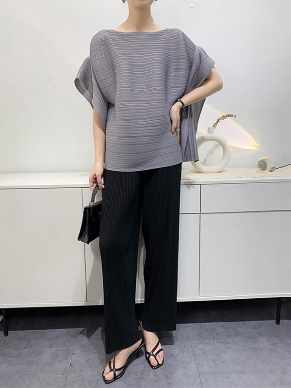 Well Tailored T-Shirt with a Graceful Silhouette