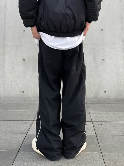 Well Tailored Pants with a Graceful Silhouette