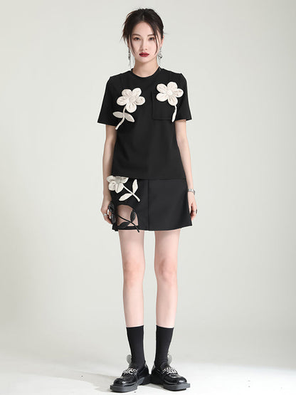 Well Tailored T-Shirt with a Graceful Silhouette