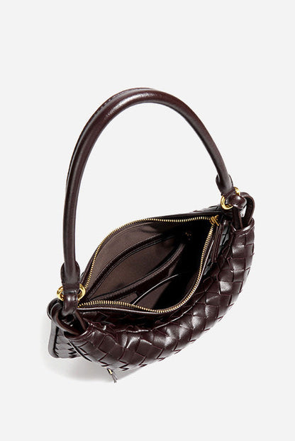 Beautifully Finished Bag in a Timeless Design