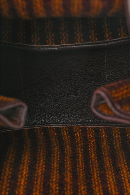 Well Tailored Bag with a Graceful Silhouette