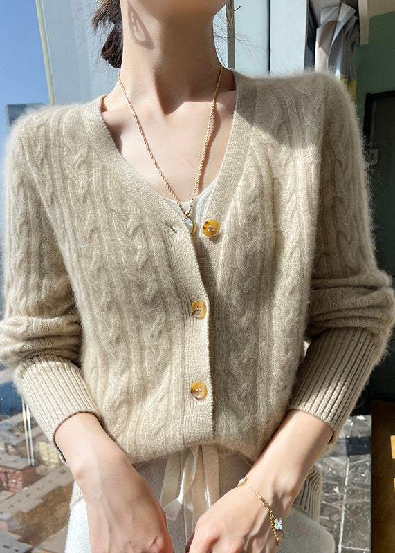 Elegantly Styled Cardigan for Everyday Wear