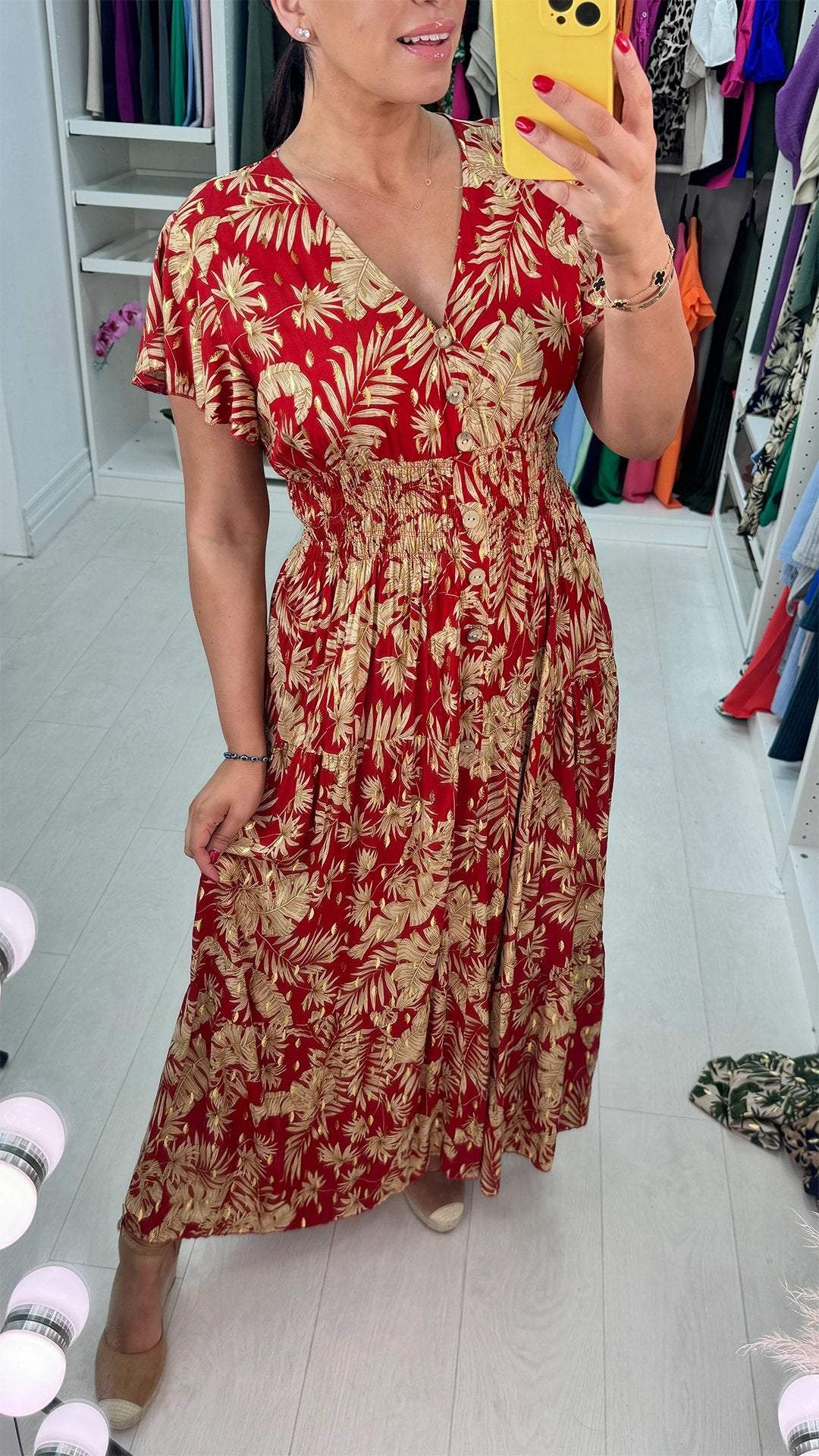 Beautifully Crafted Dress in a Classic Style