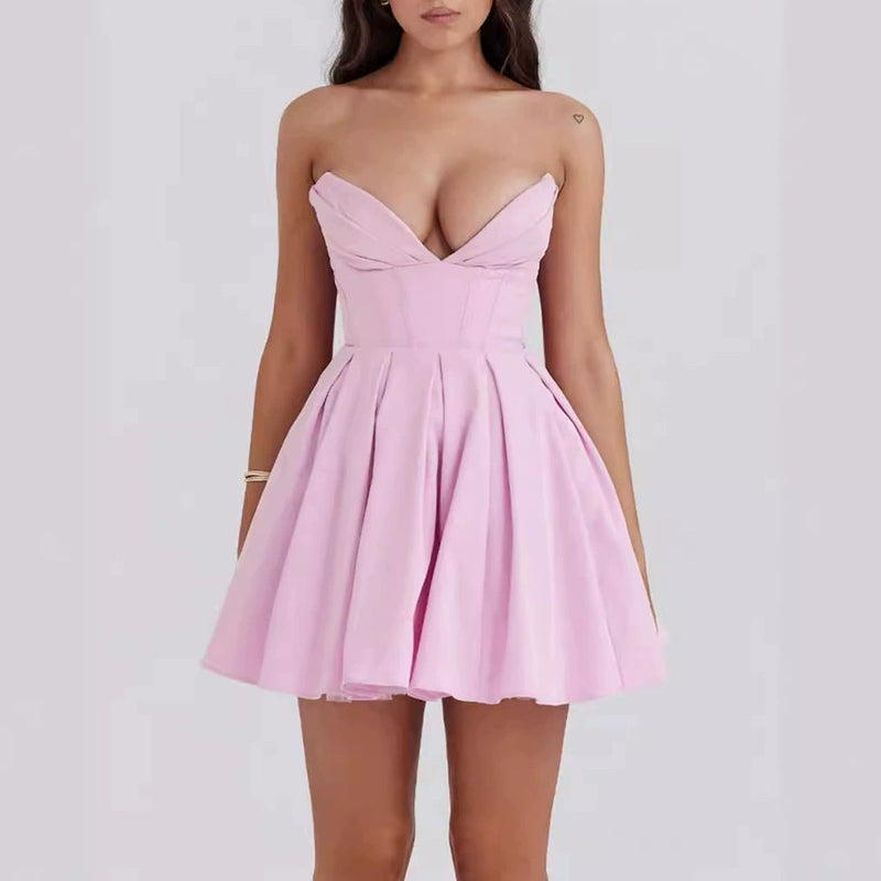 Beautifully Finished Dress in a Timeless Design