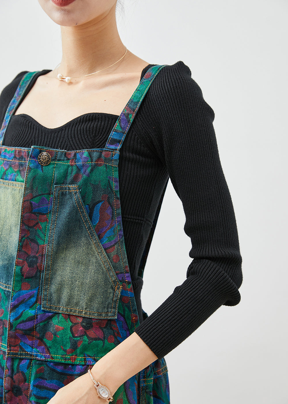 Well Tailored Garment with a Graceful Silhouette