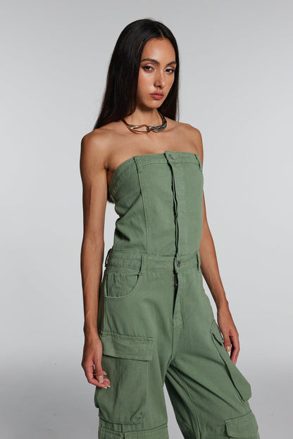 Sophisticated Garment with a Clean Classic Look