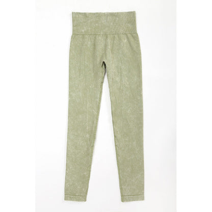 Sophisticated Garment with a Clean Classic Look