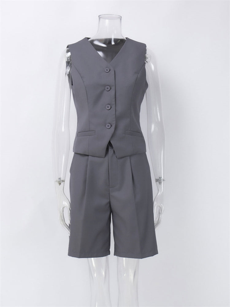 Beautifully Finished Trousers in a Timeless Design