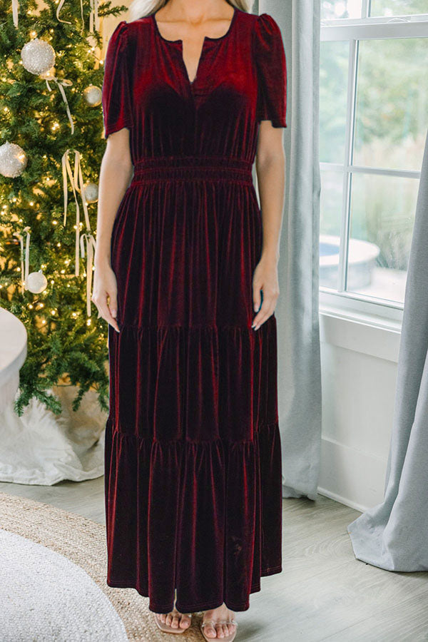 Well Tailored Dress with a Graceful Silhouette
