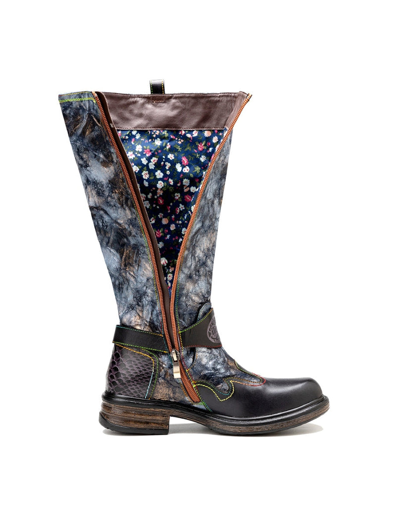 Effortlessly Elegant Boots with a Timeless Design