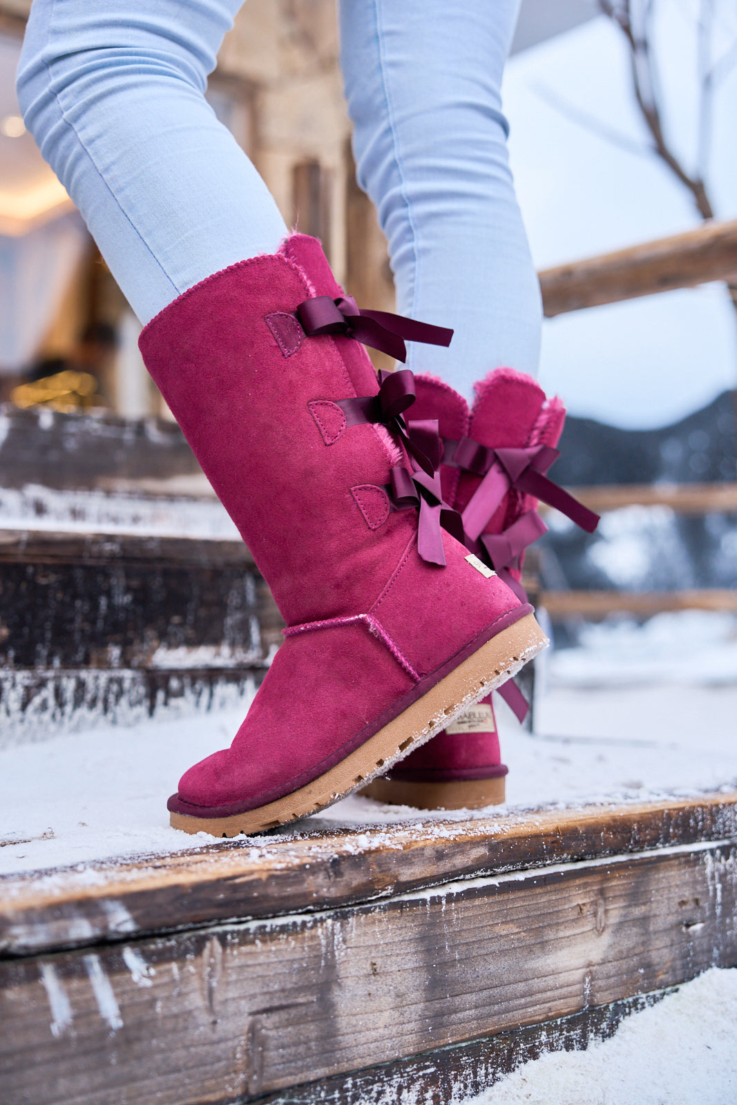 Effortlessly Elegant Boots with a Timeless Design