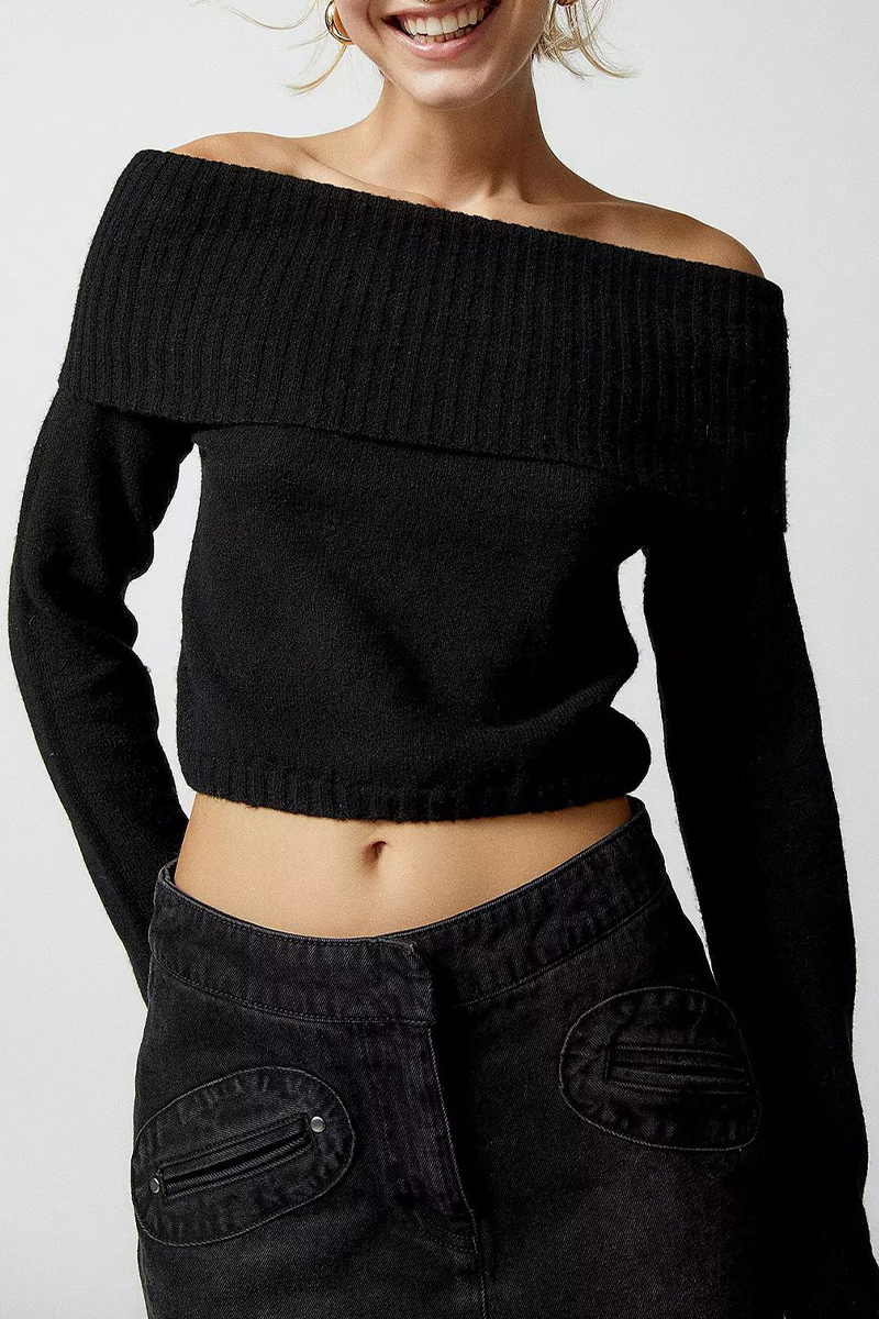 Effortlessly Elegant Sweater with a Timeless Design