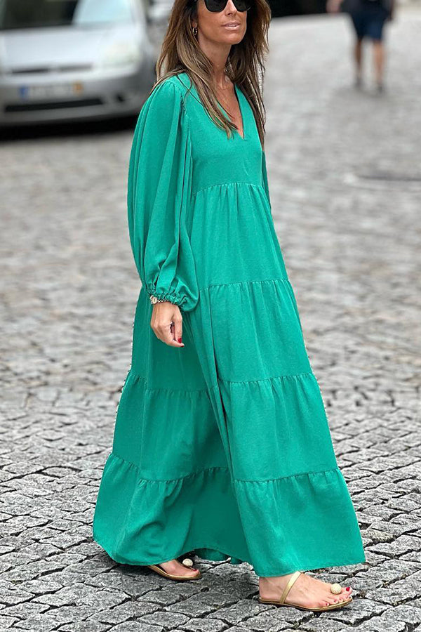 Effortlessly Elegant Dress with a Timeless Design