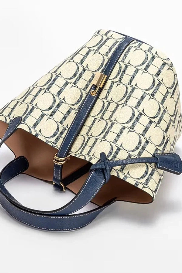 Effortlessly Elegant Bag with a Timeless Design