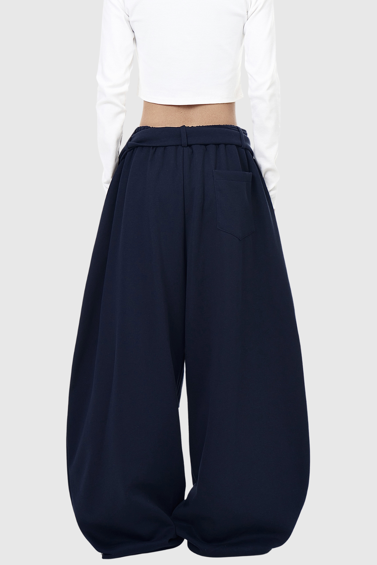 Beautifully Finished Pants in a Timeless Design