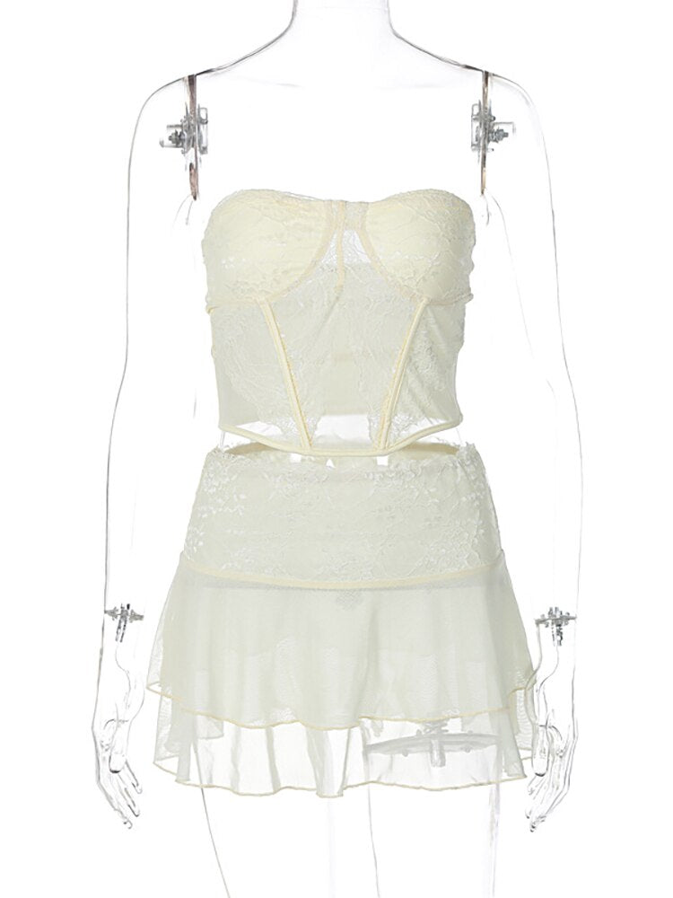 Well Tailored Top with a Graceful Silhouette