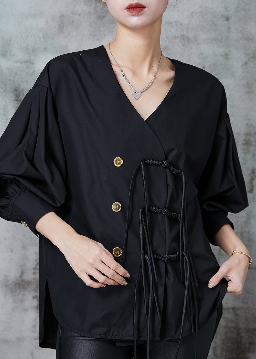 Well Tailored Shirt with a Graceful Silhouette