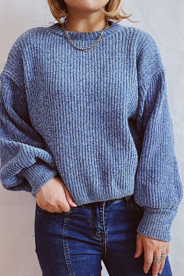 Effortlessly Elegant Sweater with a Timeless Design