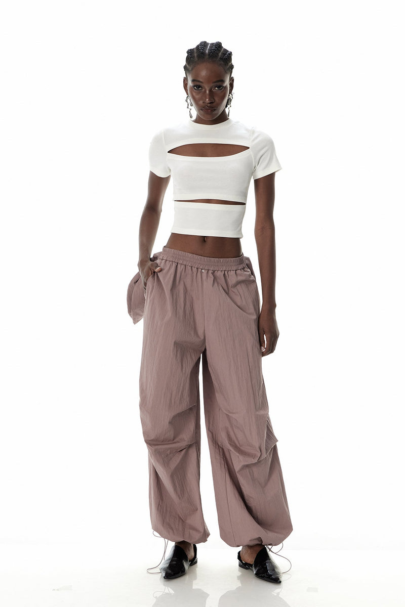 Well Tailored Pants with a Graceful Silhouette