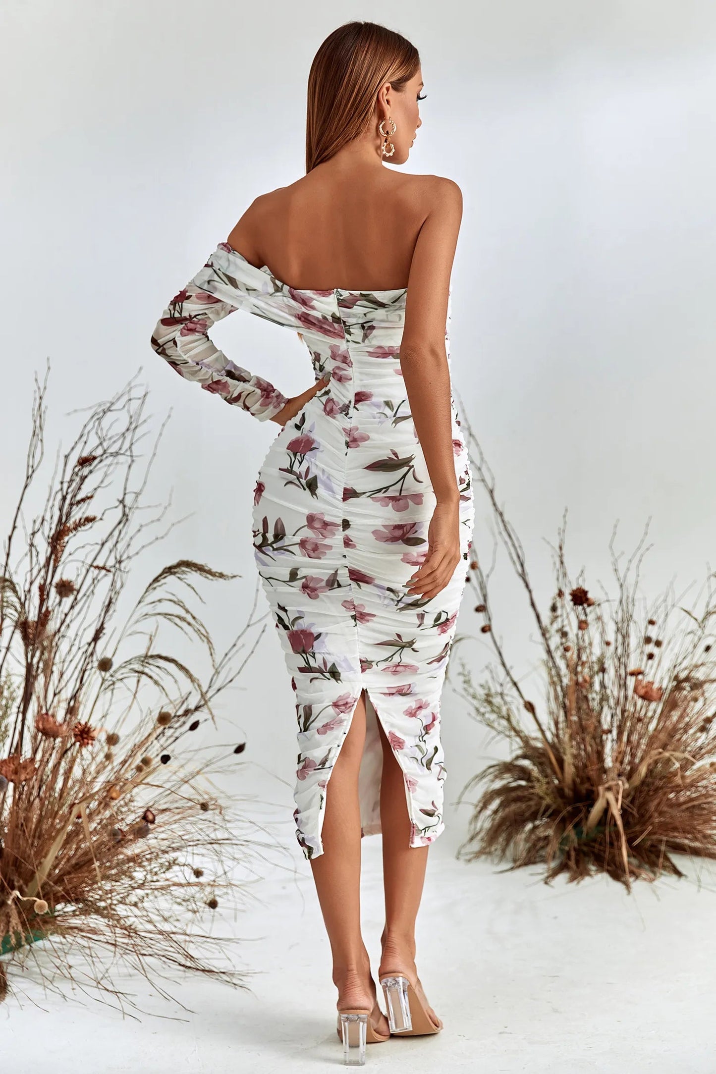 Beautifully Crafted Dress in a Classic Style