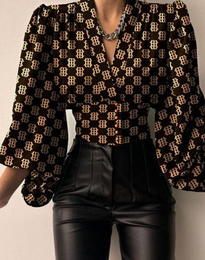 Effortlessly Elegant Shirt with a Timeless Design