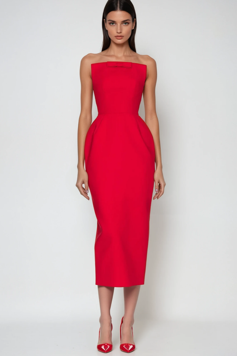 Beautifully Finished Dress in a Timeless Design