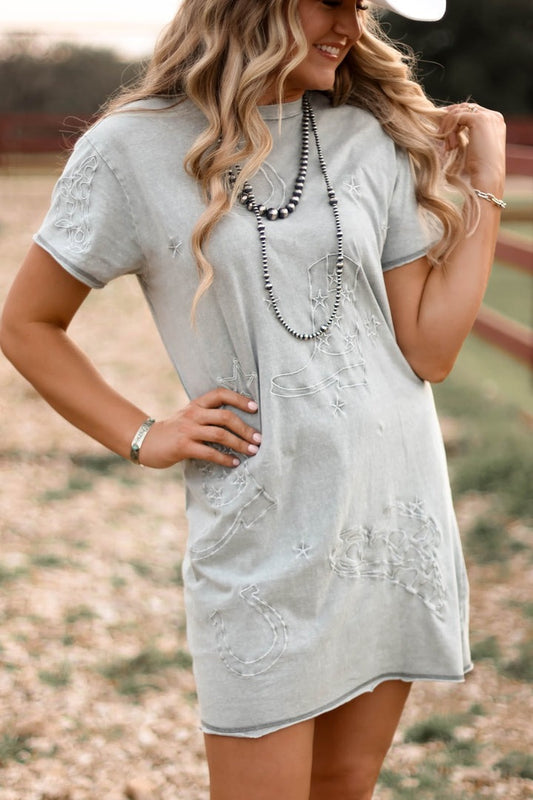 Classic Vintage Dress with a Flattering Fit