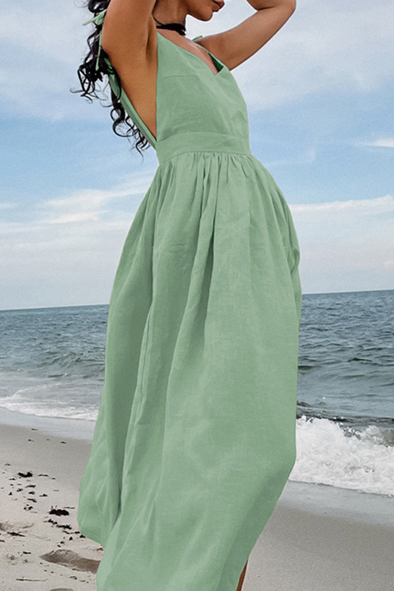 Beautifully Finished Dress in a Timeless Design