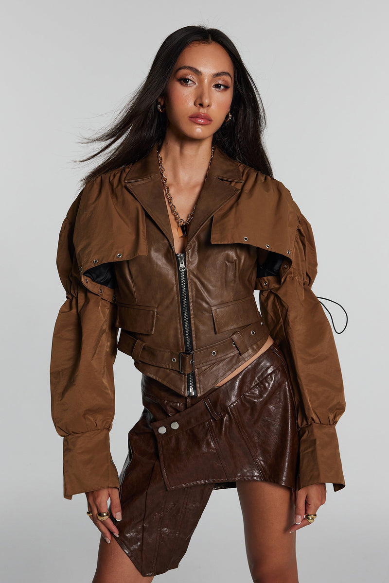 Effortlessly Elegant Jacket with a Timeless Design