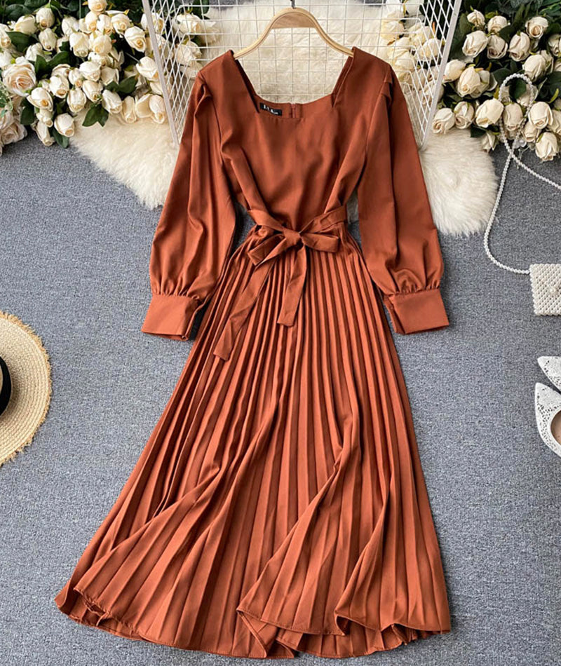 Gracefully Styled Dress for Any Occasion