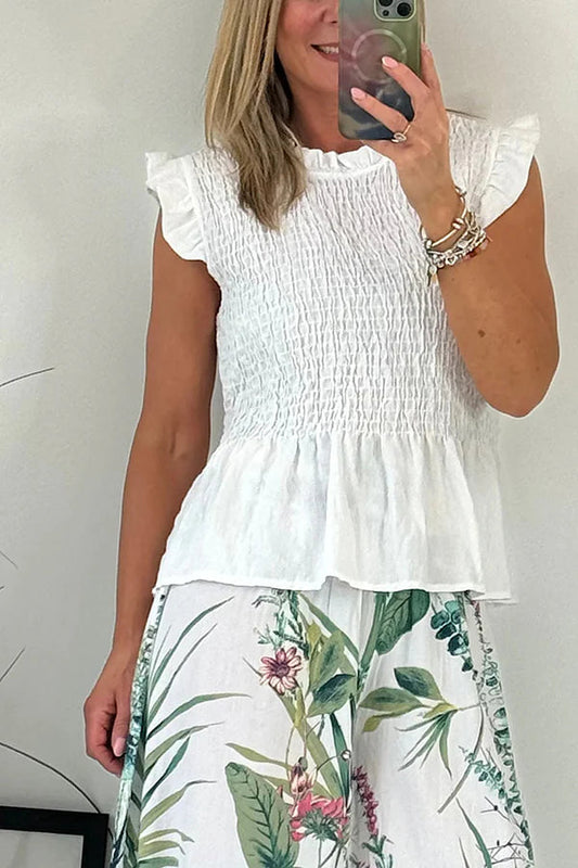 Well Tailored Blouse with a Graceful Silhouette