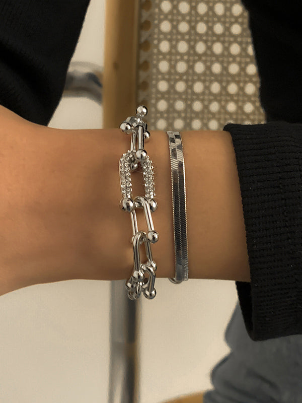 Sophisticated Garment with a Clean Classic Look