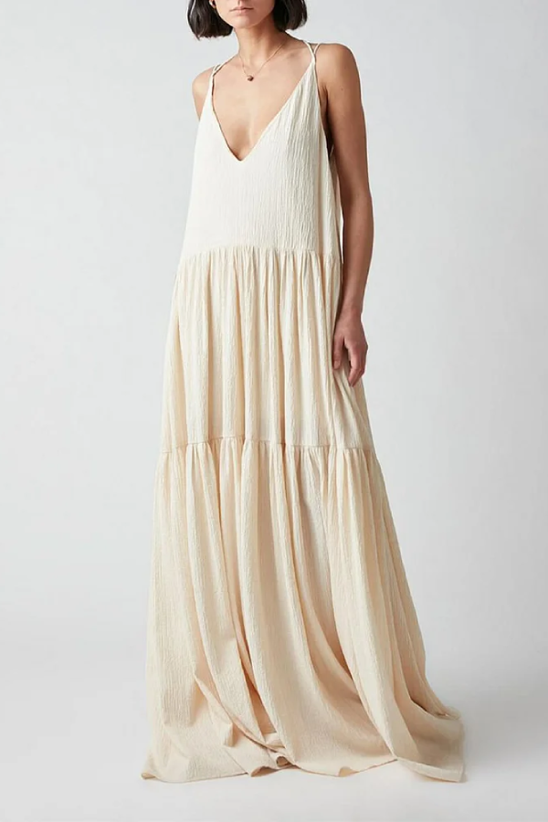 Effortlessly Elegant Dress with a Timeless Design