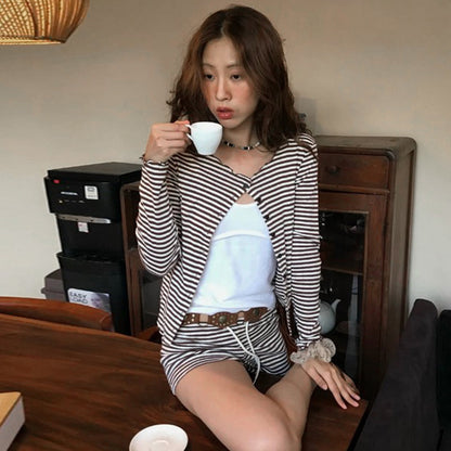Classic Vintage Cardigan with a Flattering Fit