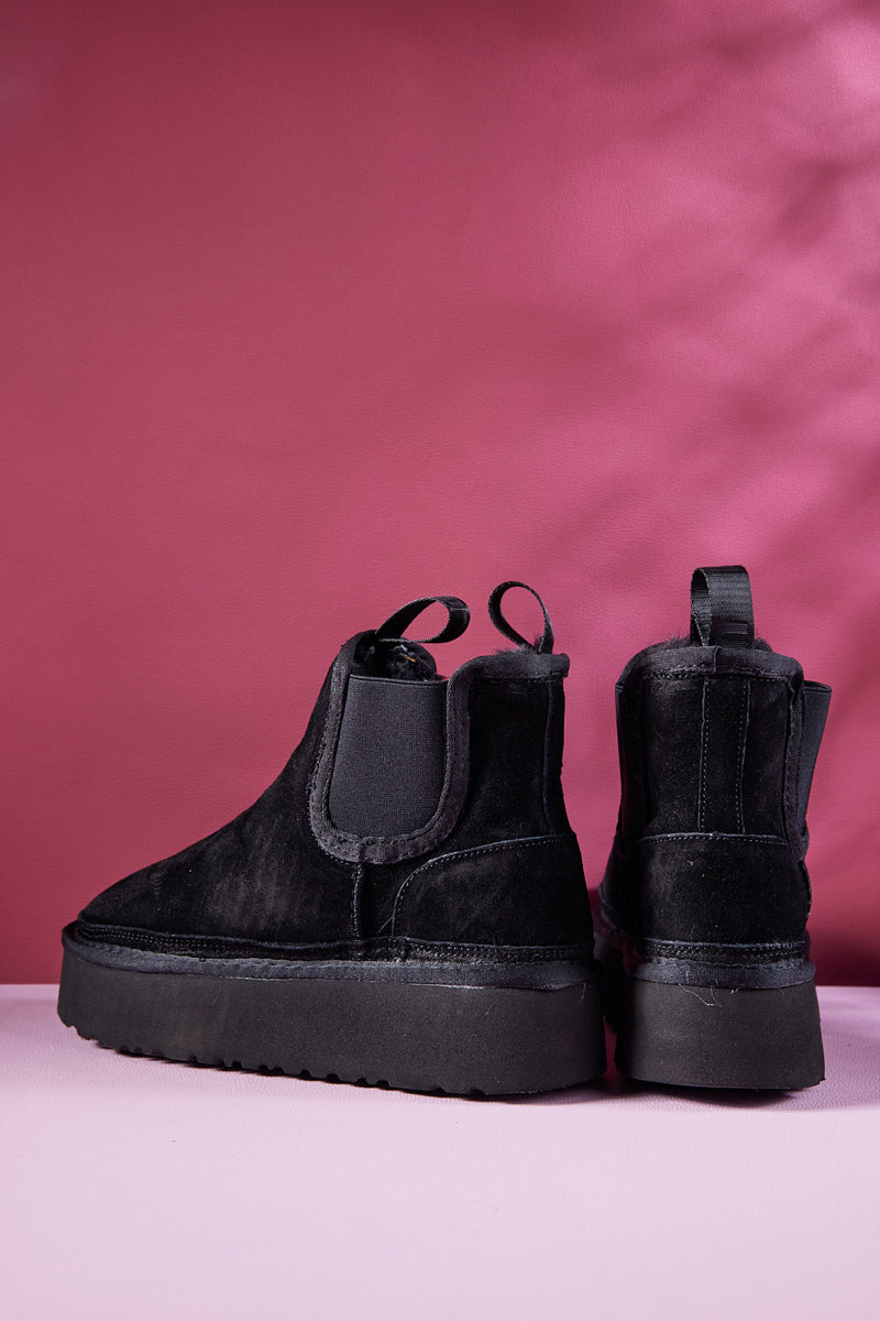 Gracefully Styled Boots for Any Occasion
