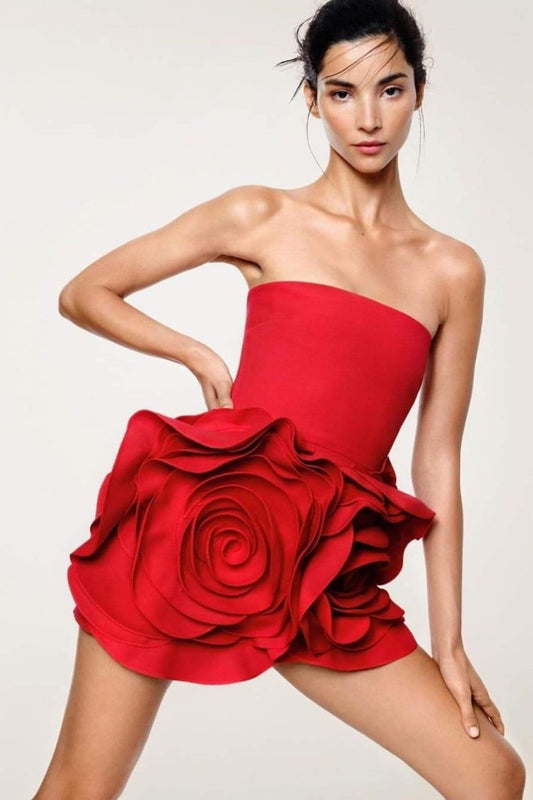Well Tailored Dress with a Graceful Silhouette