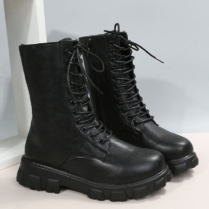 Well Tailored Shoes with a Graceful Silhouette