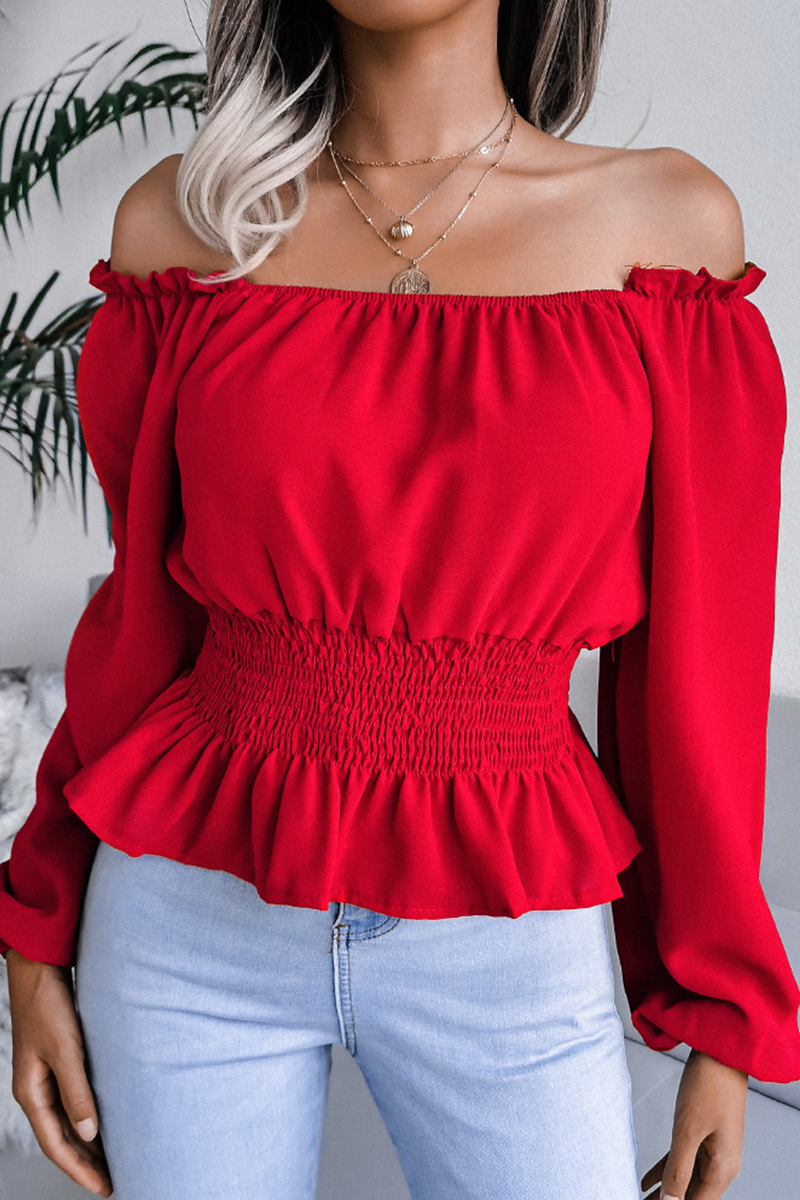 Effortlessly Elegant Top with a Timeless Design
