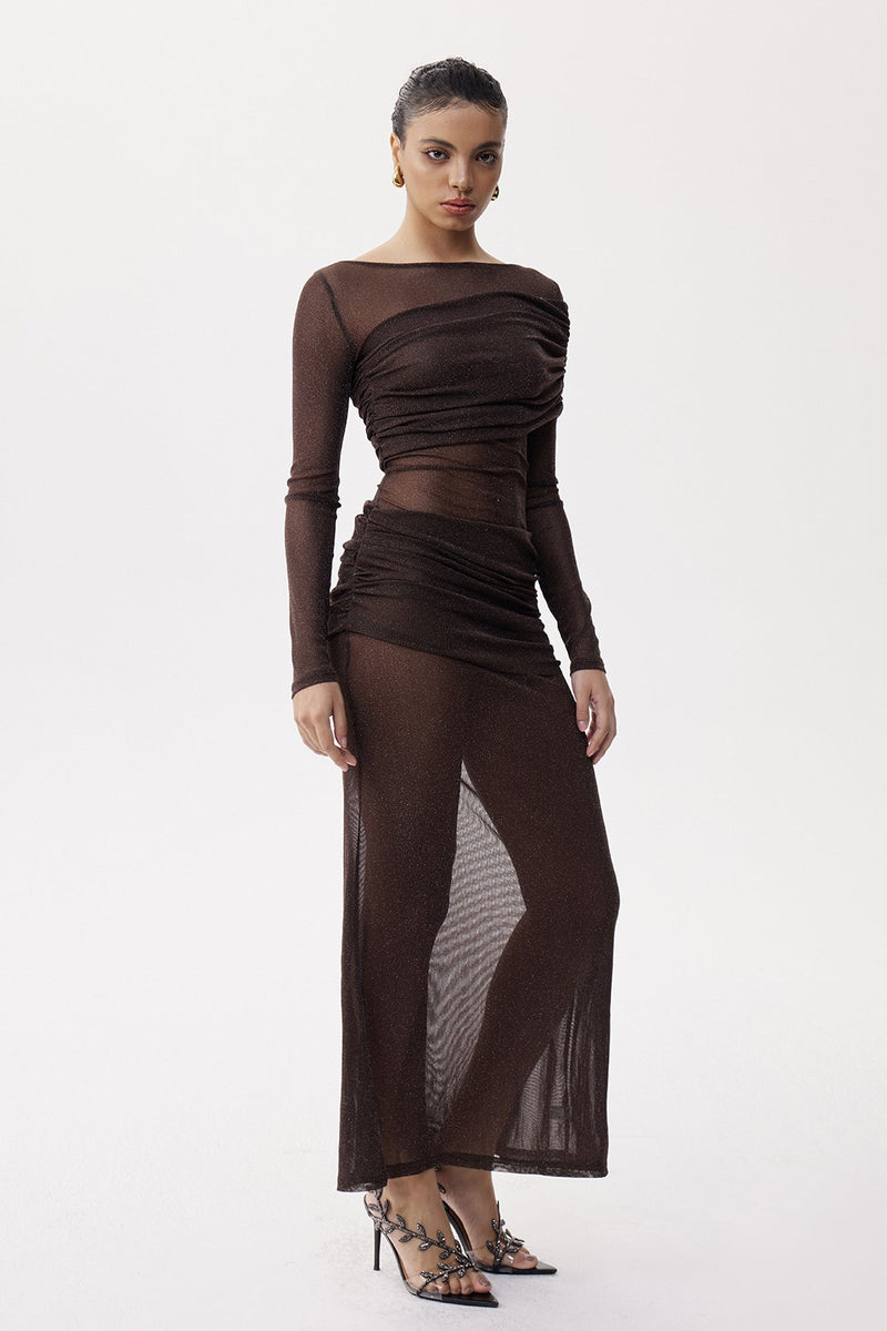 Effortlessly Elegant Dress with a Timeless Design