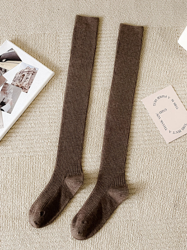 Well Tailored Garment with a Graceful Silhouette