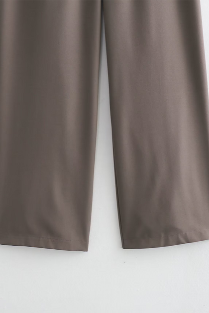Well Tailored Garment with a Graceful Silhouette
