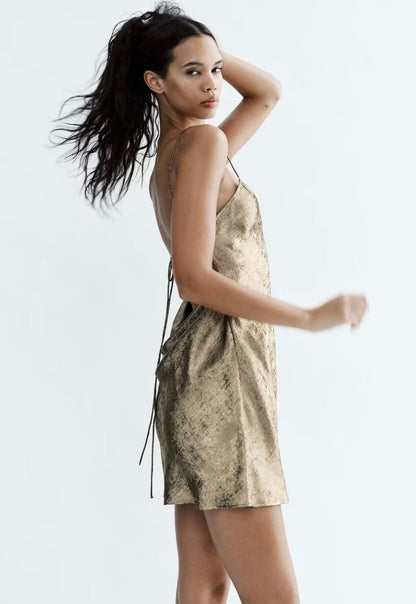 Beautifully Crafted Dress in a Classic Style