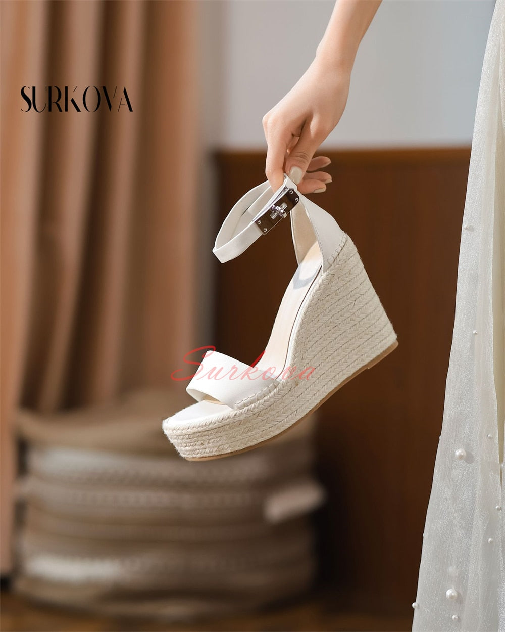 Beautifully Finished Garment in a Timeless Design