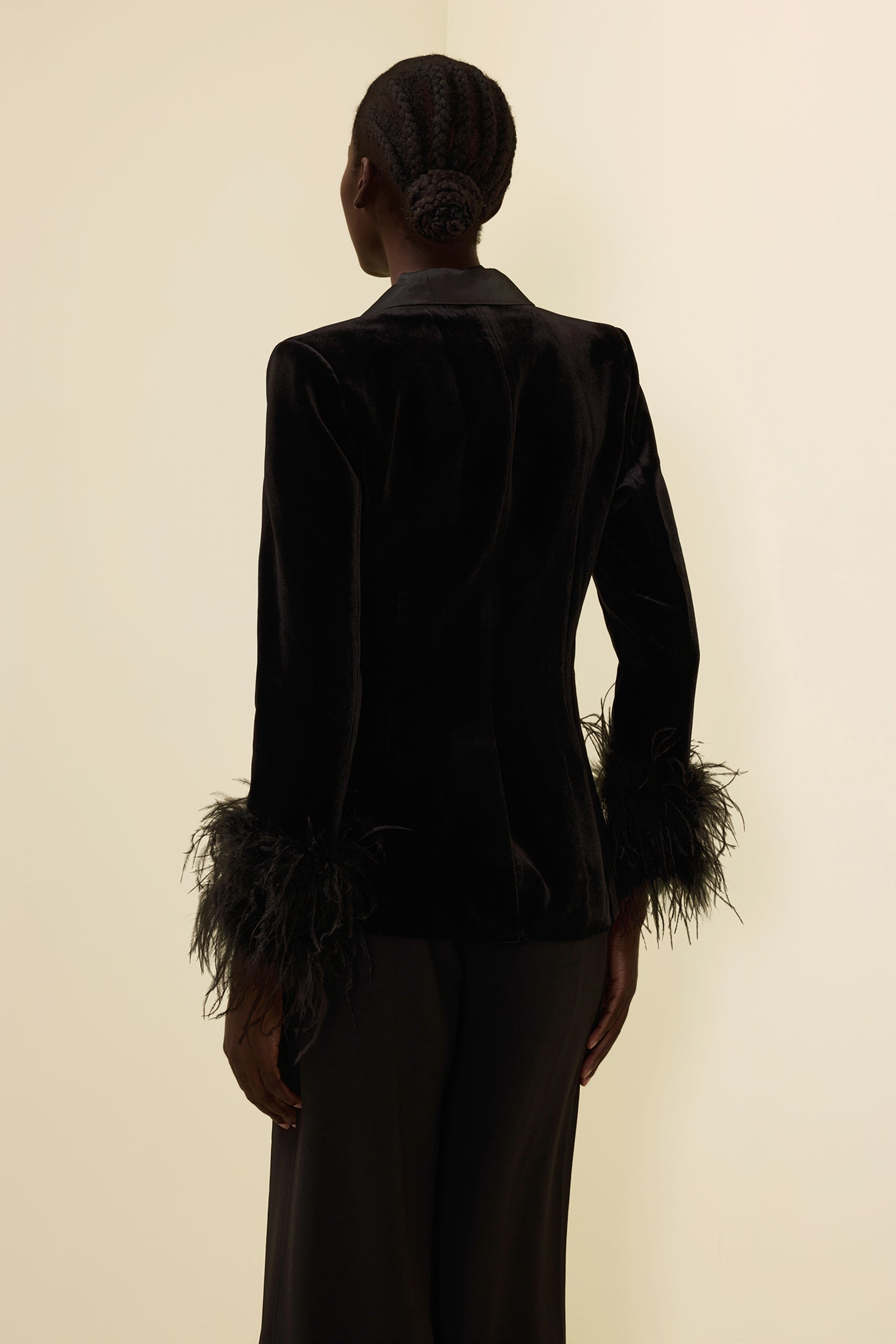 Effortlessly Elegant Garment with a Timeless Design