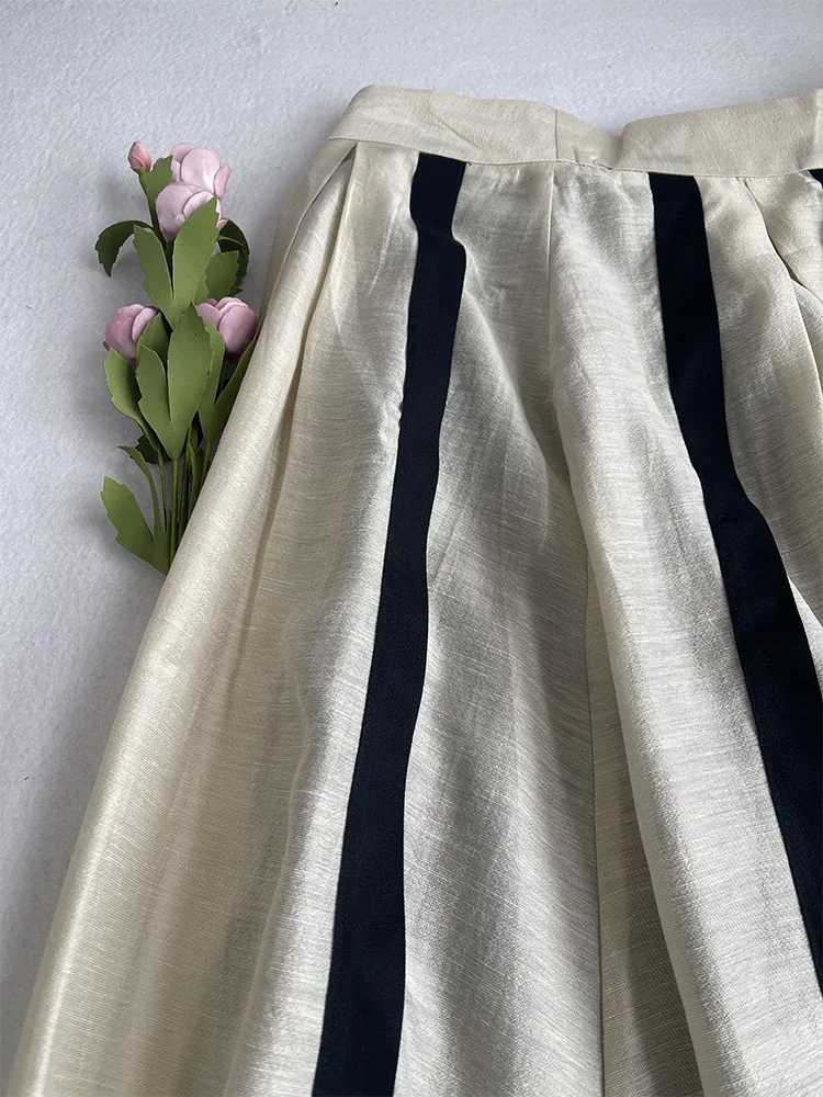 Gracefully Styled Garment for Any Occasion