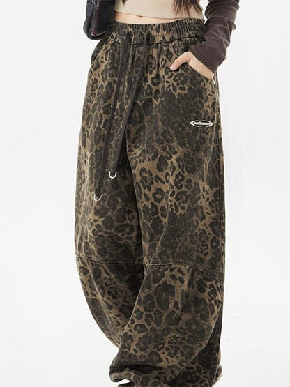 Elegantly Styled Pants for Everyday Wear