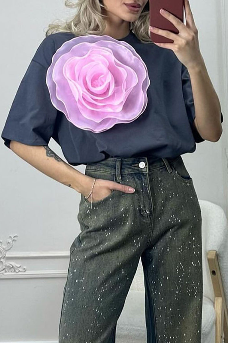 Gracefully Styled T-Shirt for Any Occasion